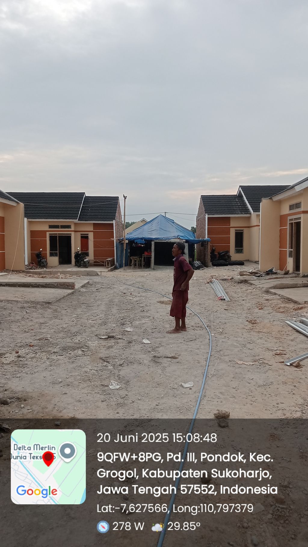 foto posisi tengah perumahan GRIYA BHINA KARYA PONDOK 2