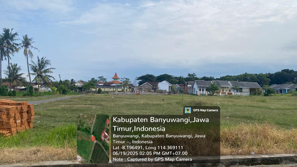 foto gerbang perumahan Singotrunan Land