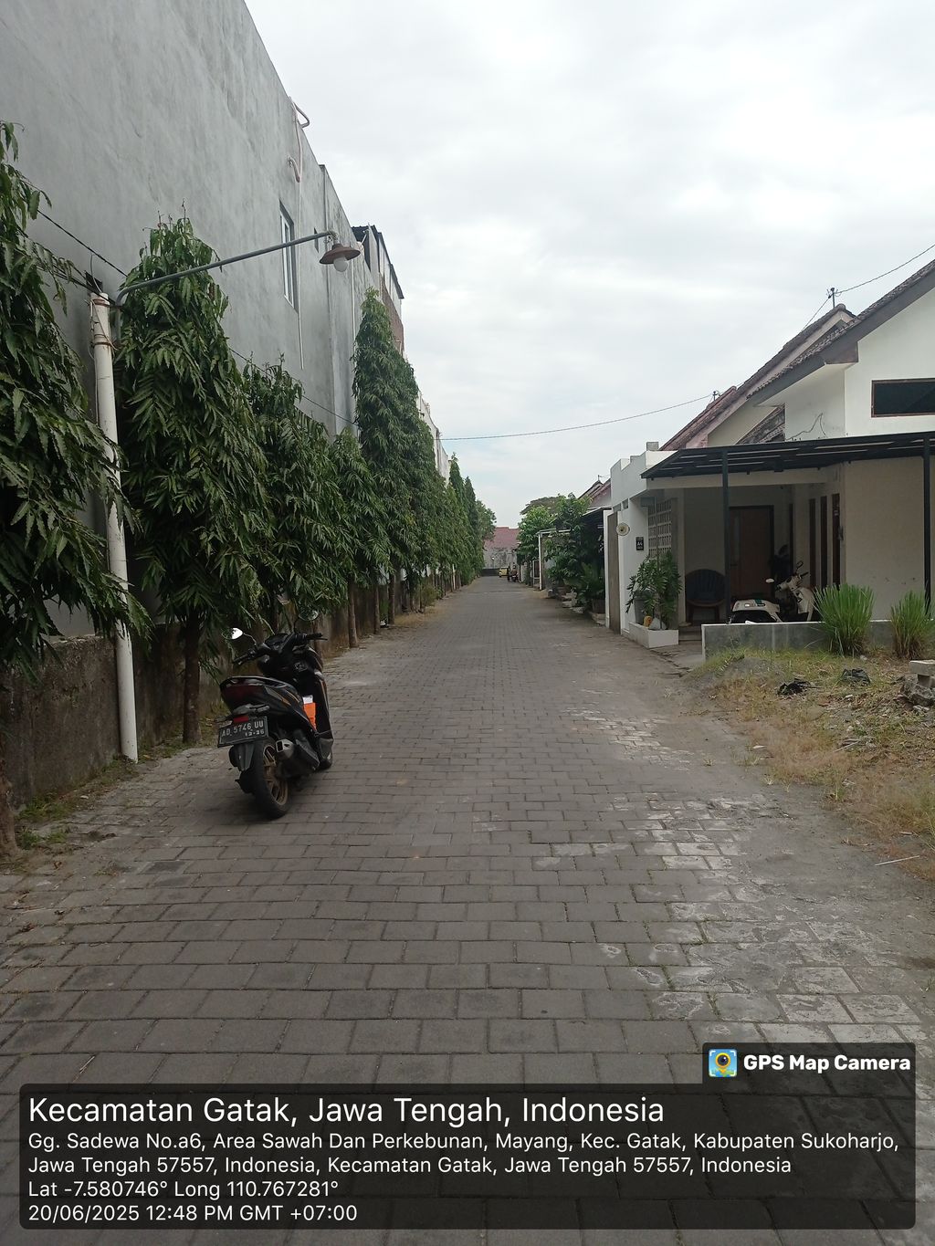 foto posisi tengah perumahan Graha Mandiri Mayang 3