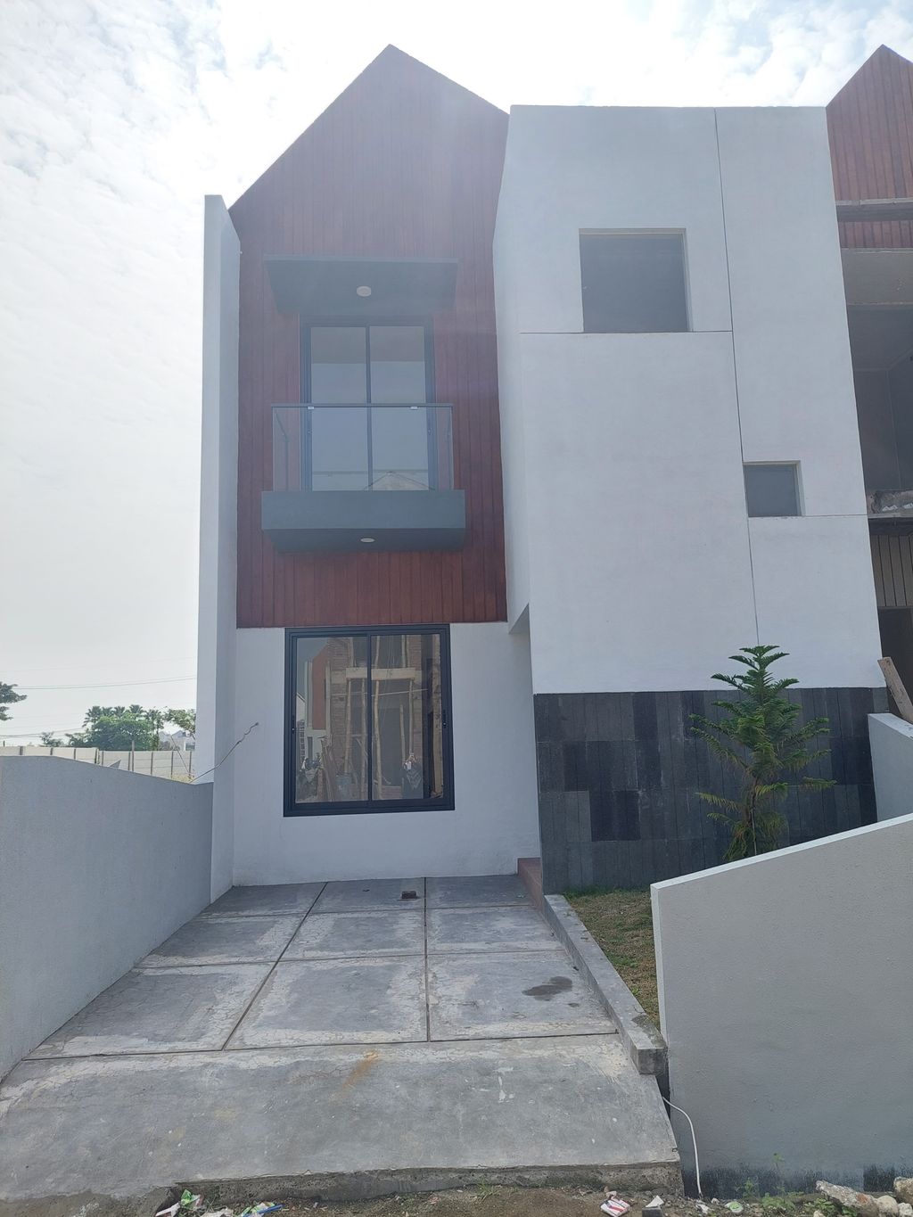 foto tampak rumah tipe T 60/72 perumahan THE PERMATA VILLAS