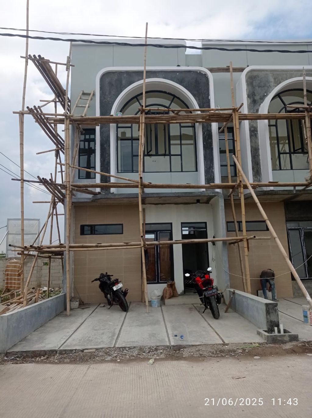 foto tampak rumah tipe 50 Compact 3 Kamar HC (574) perumahan G-Land Ciwastra Park 2