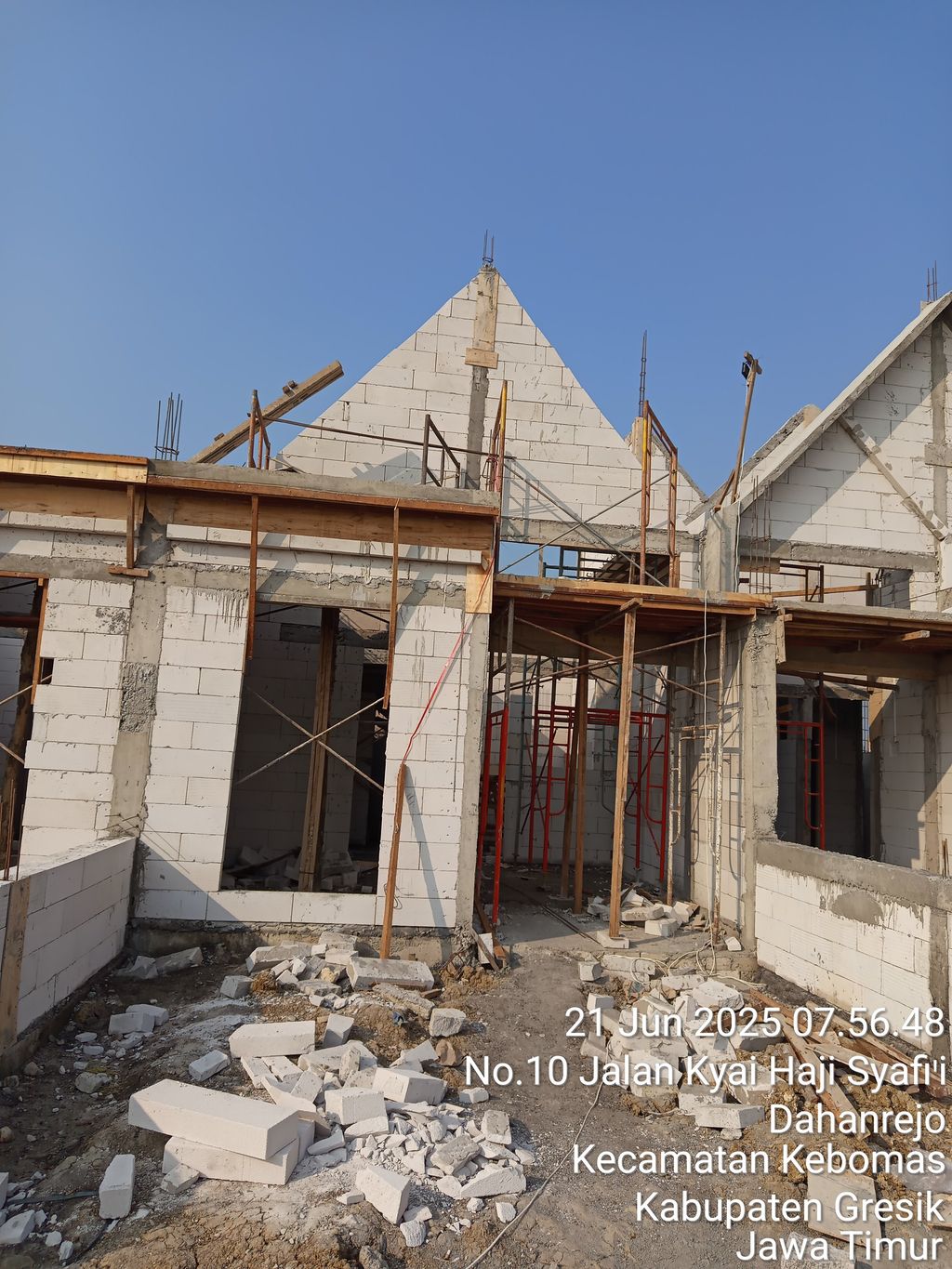 foto contoh rumah perumahan Golden East North Boulevard Tahap II