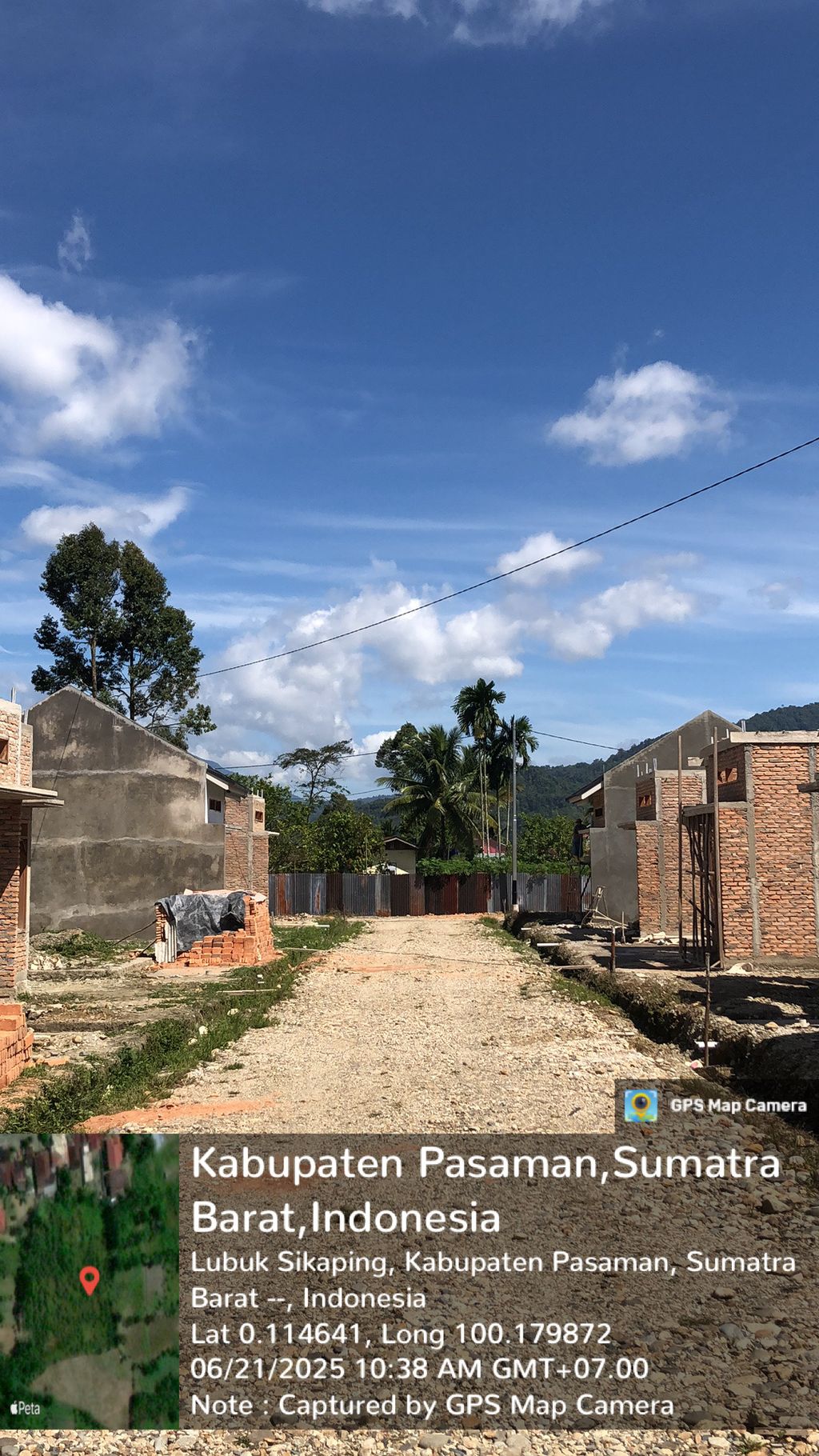 foto posisi tengah perumahan Senopati Village