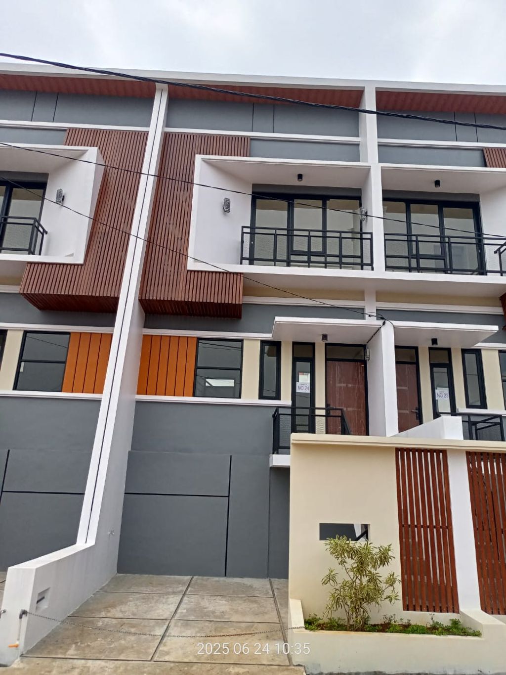 foto tampak rumah tipe 50 Compact (3 kamar) (419) perumahan Bukit Sukanagara Resort