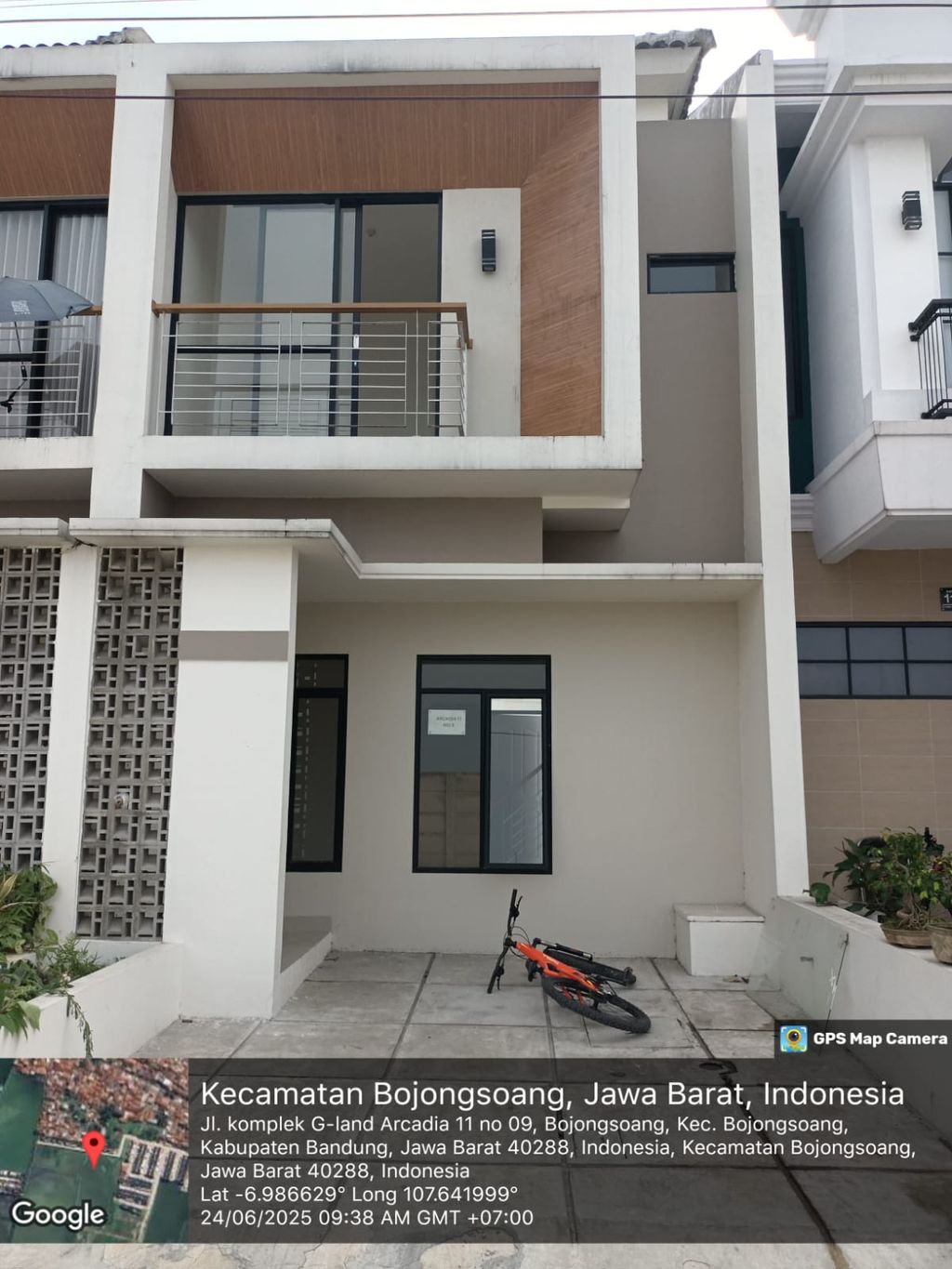 foto tampak rumah tipe 50 Compact (3 kamar) (574) perumahan G-Land Arcadia Buahbatu