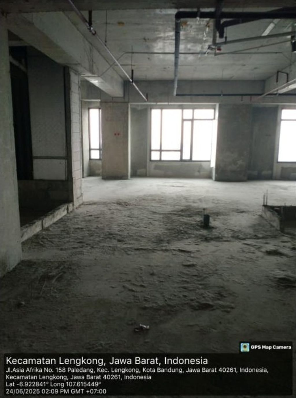foto tampak rumah tipe 15E perumahan HQUARTERS BUSINESS RESIDENCE