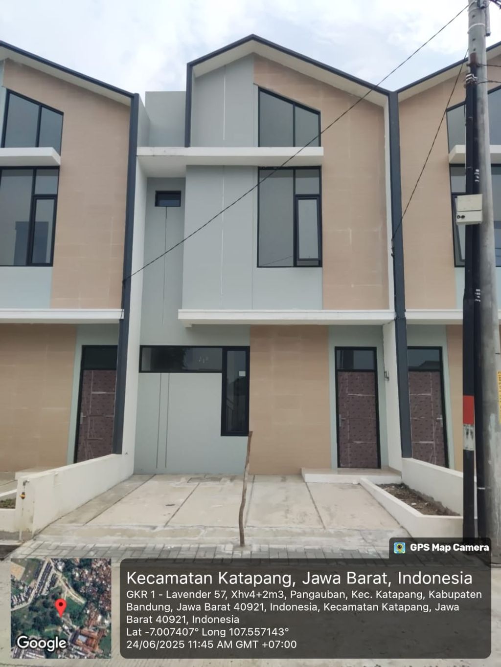 foto tampak rumah tipe 50 Compact (3 Kamar) High Ceiling (463) perumahan G-Land Katapang Residence 1