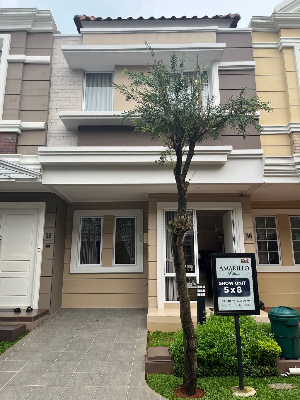 foto tampak rumah tipe ELSTON/36 perumahan CLUSTER AMARILLO VILLAGE