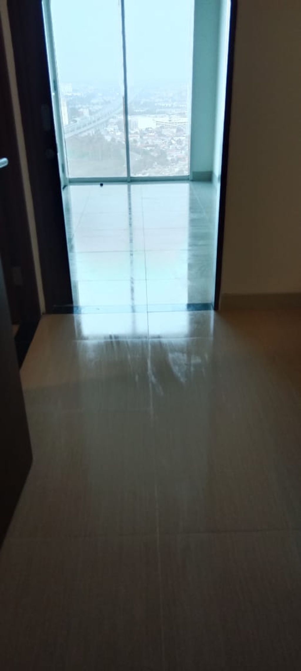 foto tampak rumah tipe BARCLAY NORTH 1 BR L perumahan GRAND KAMALA LAGOON TOWER EMERALD & BARCLAY