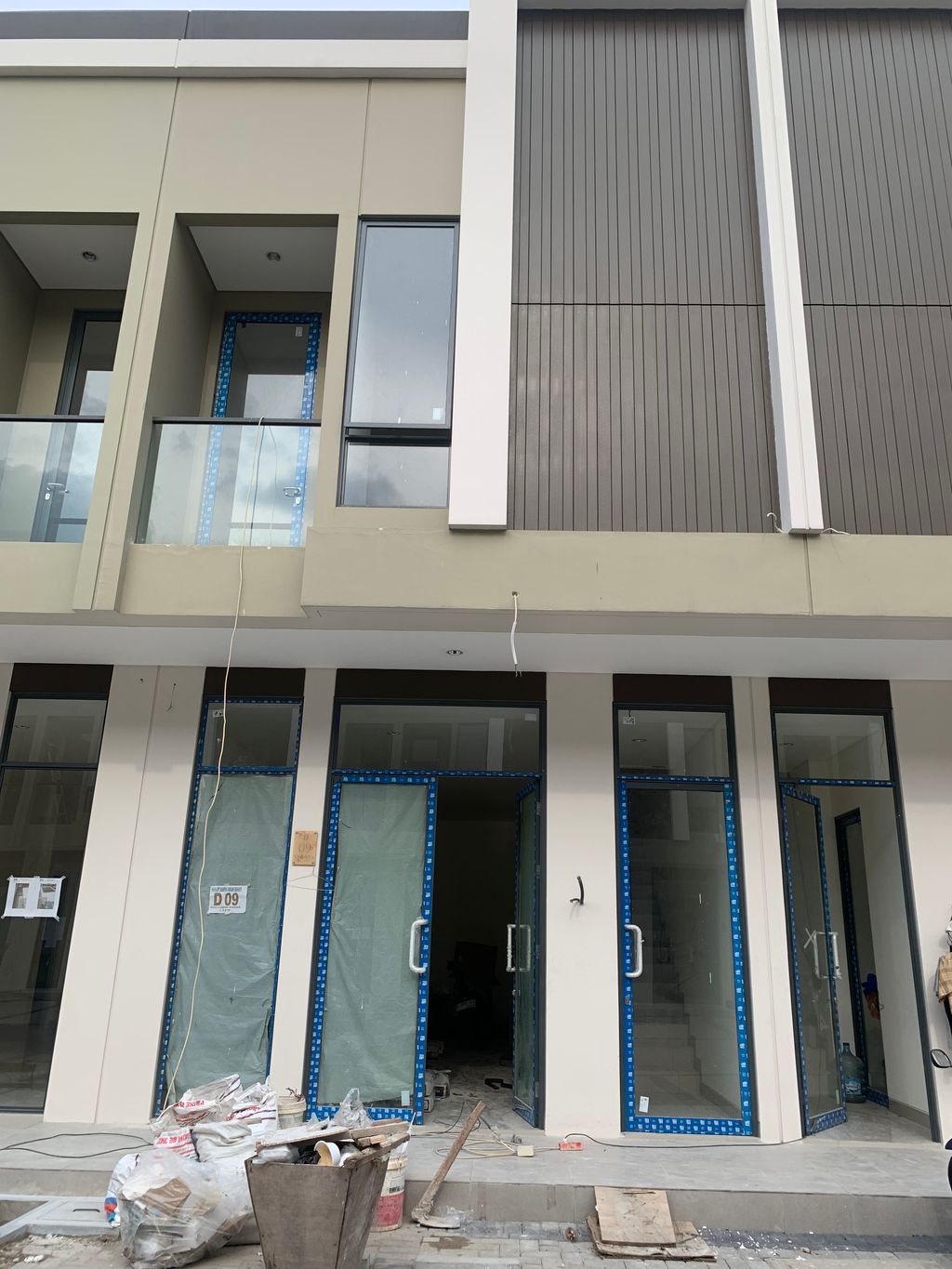 foto tampak rumah tipe VERONA JUNCTION BLOK D/09 perumahan Ruko Verona Junction