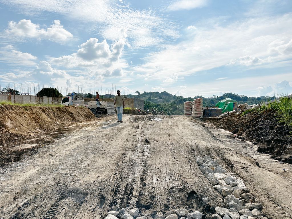 foto gerbang perumahan GRHA MANDIRI 8