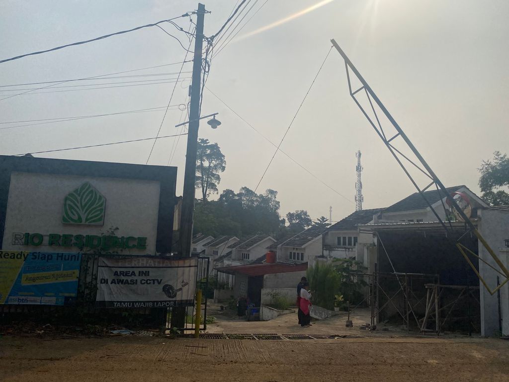 foto gerbang perumahan RIO RESIDENCE