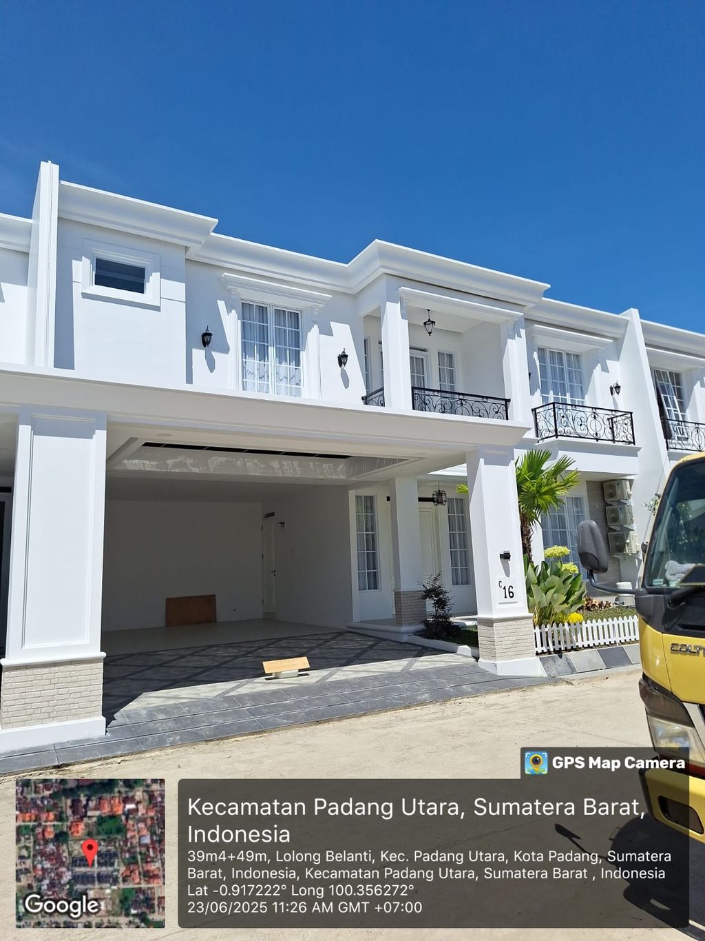 foto tampak rumah tipe 209/225 perumahan Mega Asri