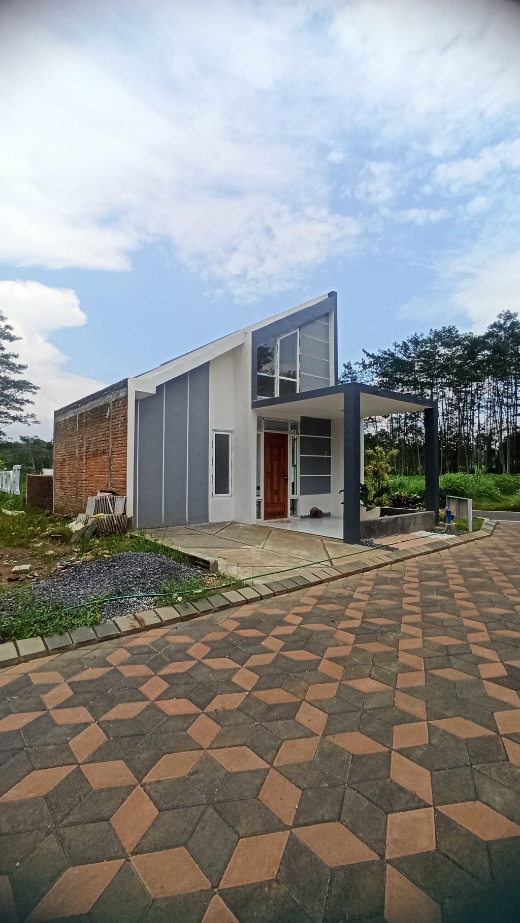 foto tampak rumah tipe 25 perumahan ROYAL DIAMOND