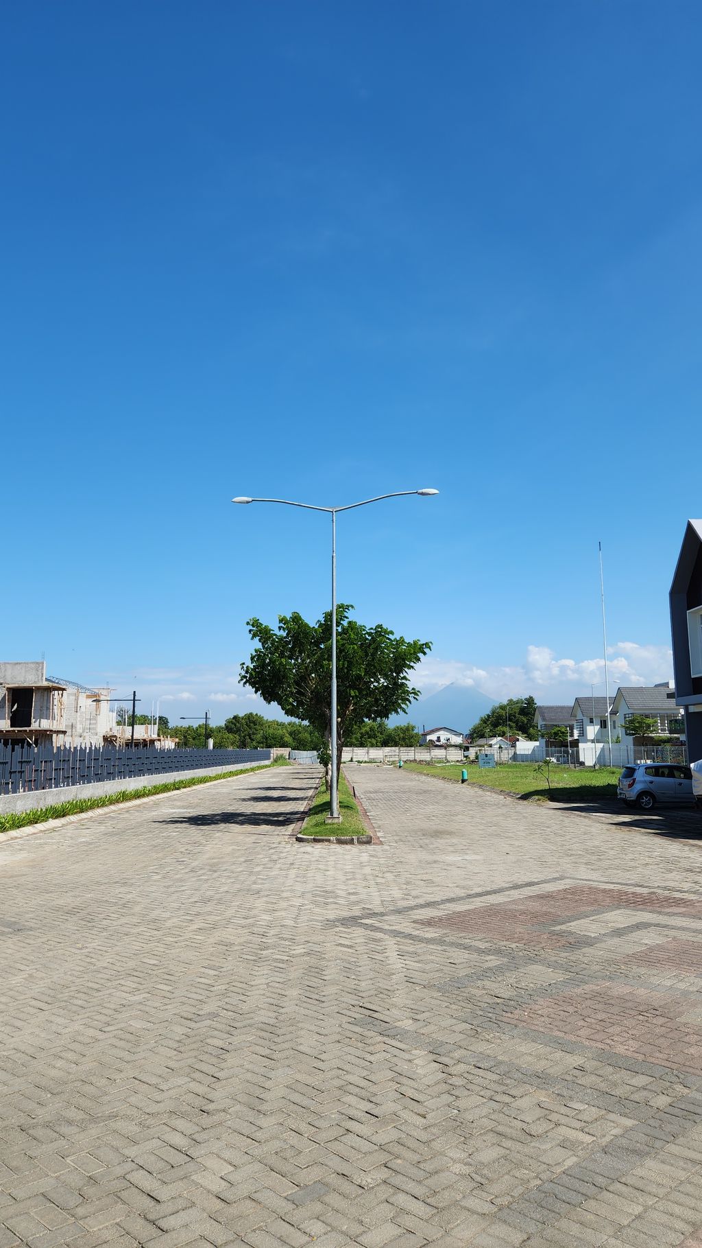 foto posisi tengah perumahan Mutiara City Cluster Modena