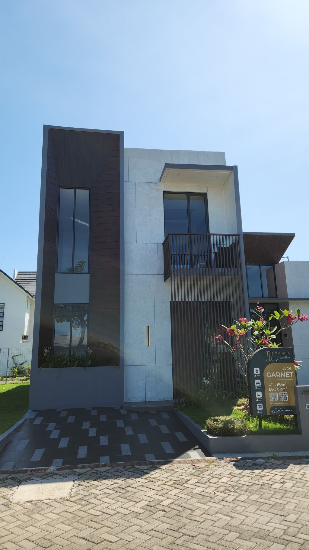 foto contoh rumah perumahan Mutiara City Cluster Modena