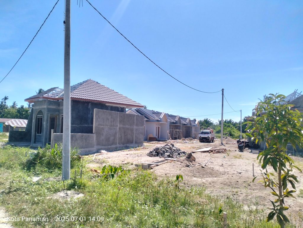 foto gerbang perumahan FLOVAN REGENCY