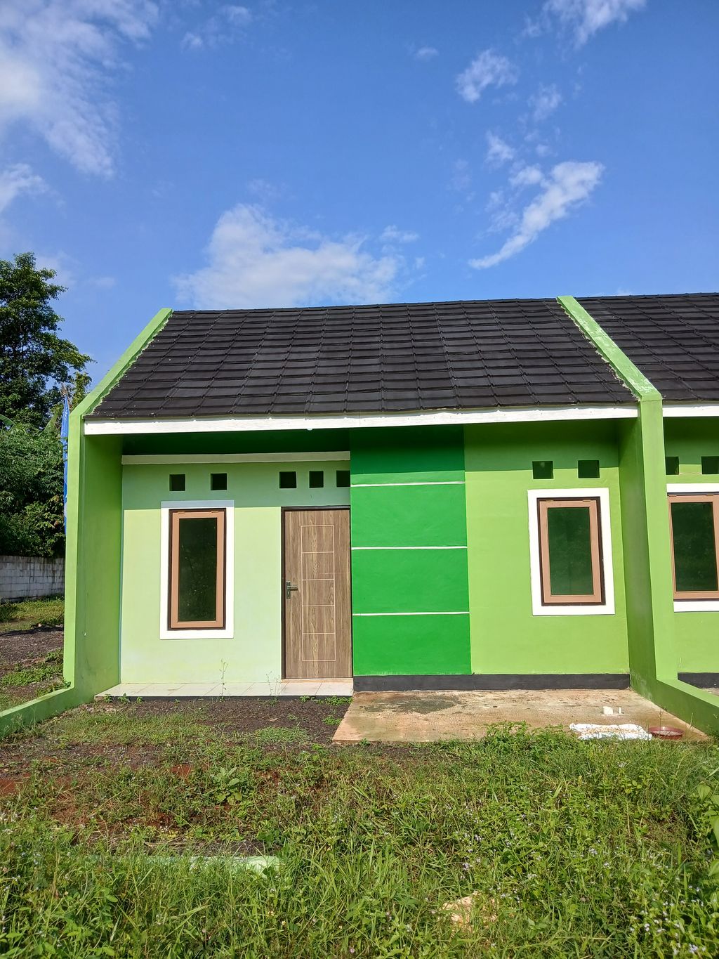 foto tampak rumah tipe C1 perumahan Griya Ayu Residence Geneng