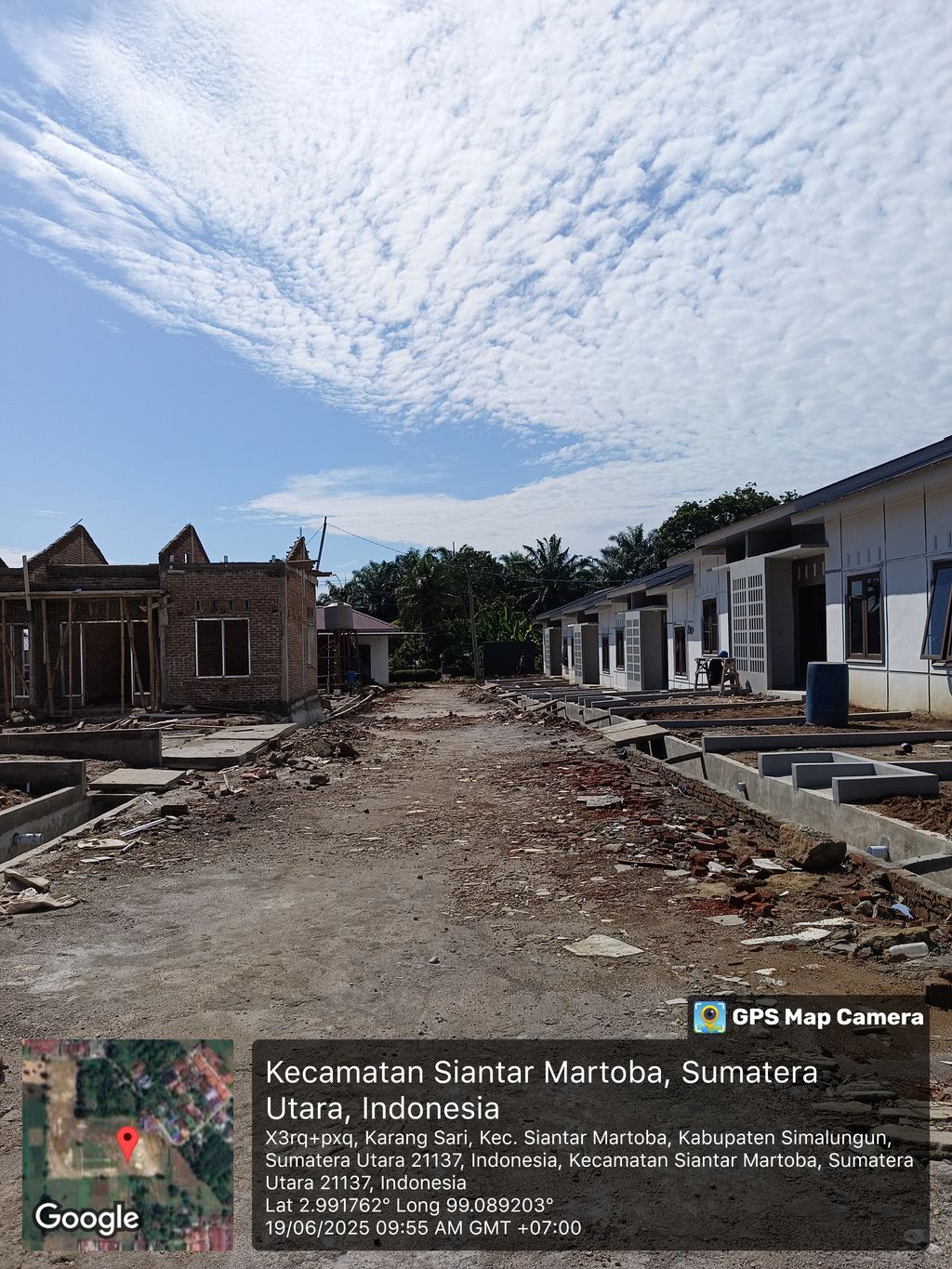 foto posisi tengah perumahan MODERN LUXURY SUMBERJAYA