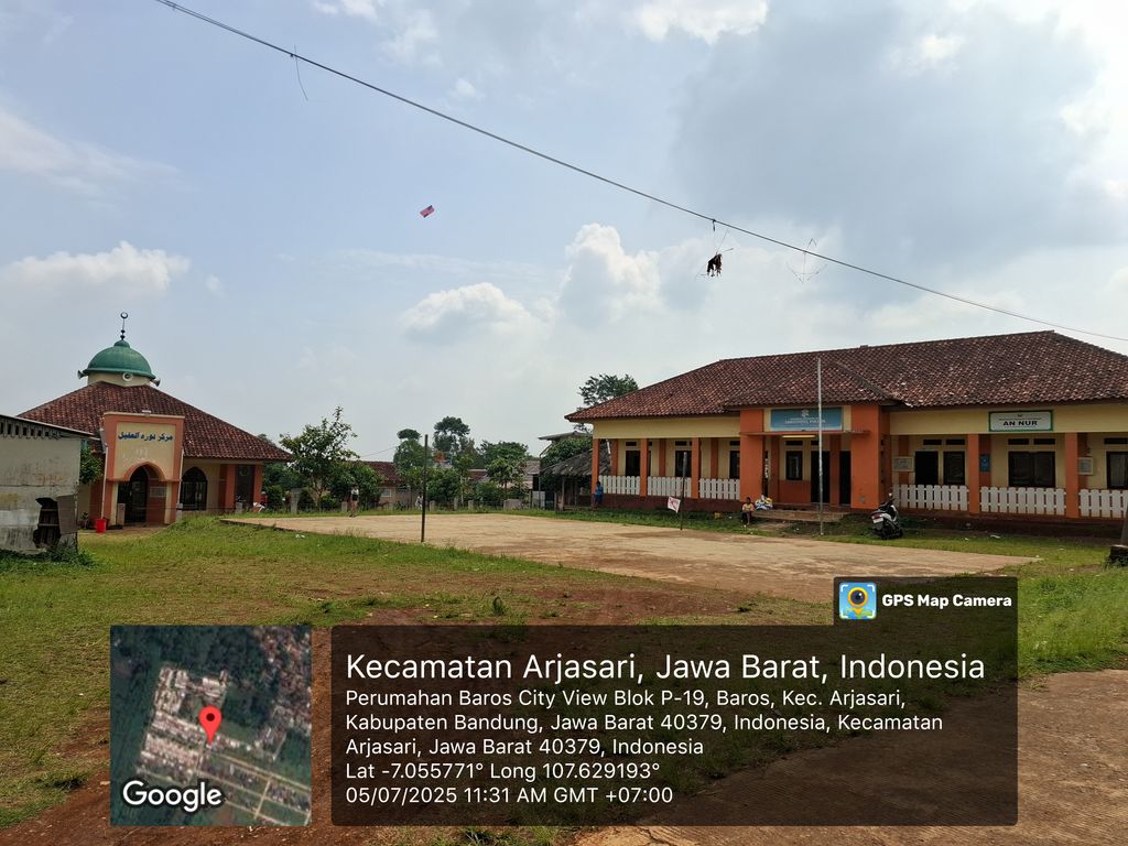 foto posisi tengah perumahan Baros City View