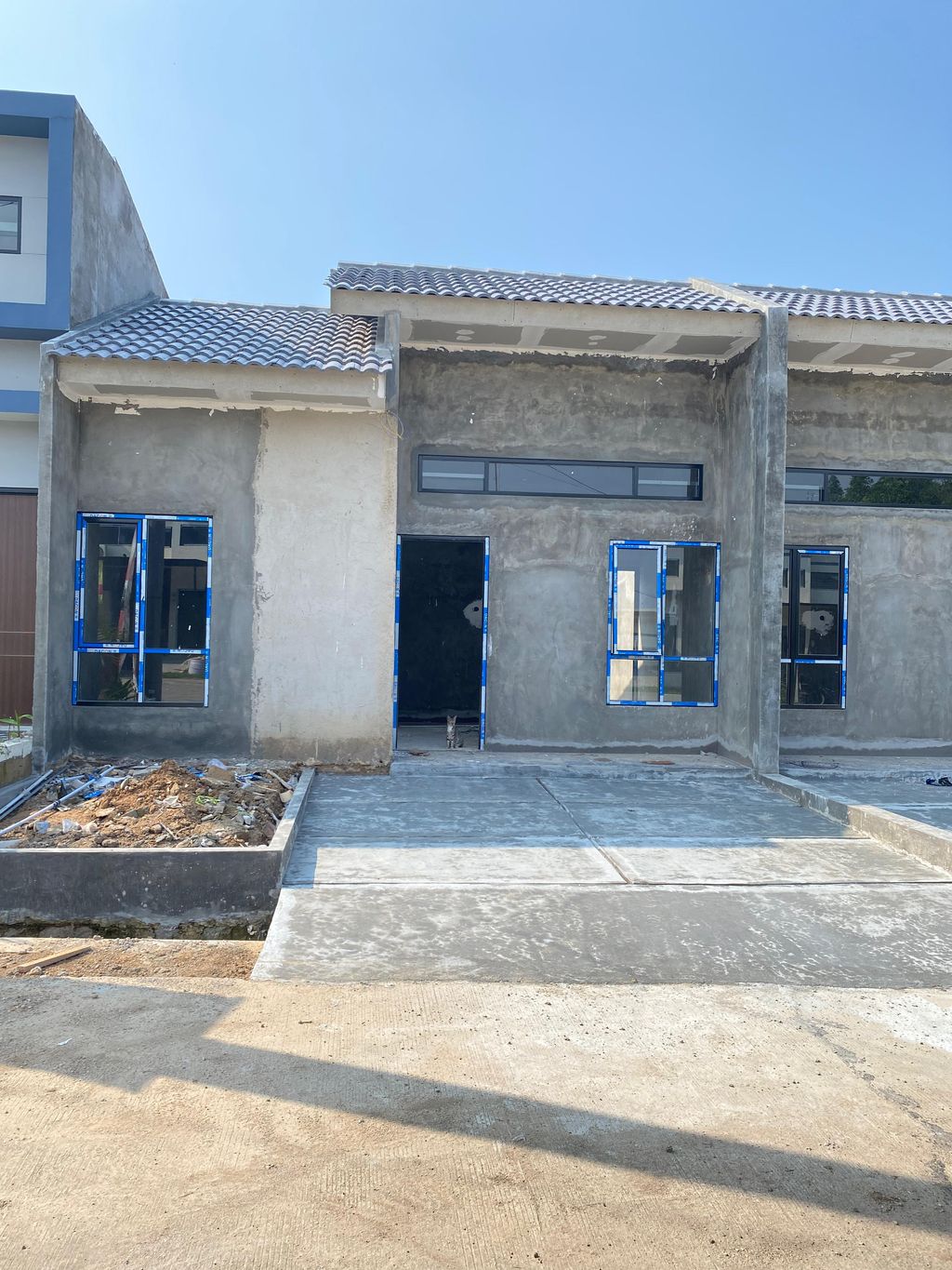 foto tampak rumah tipe 33/72 perumahan PARAMA by Sava