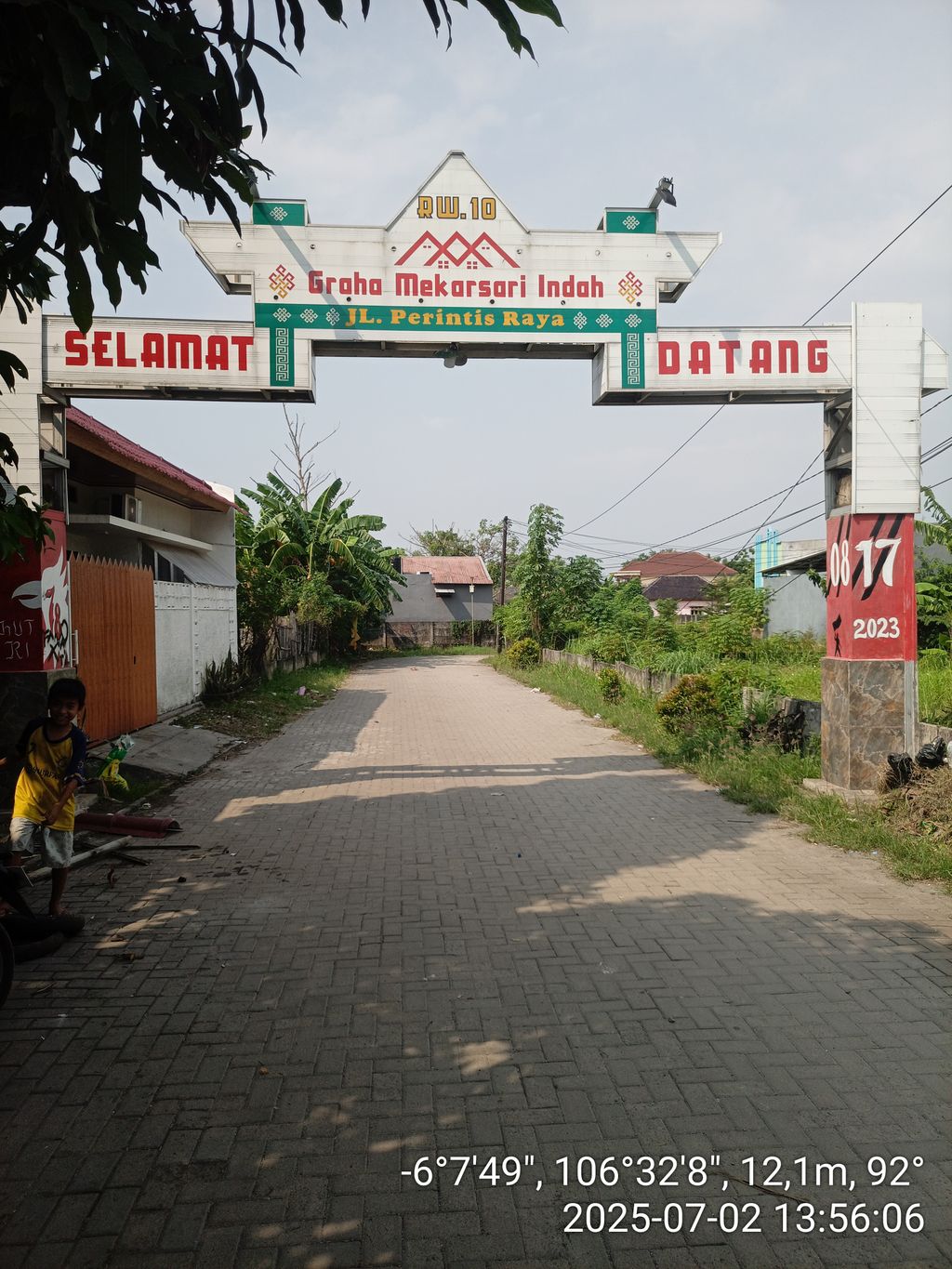 foto gerbang perumahan GRAHA MEKARSARI INDAH