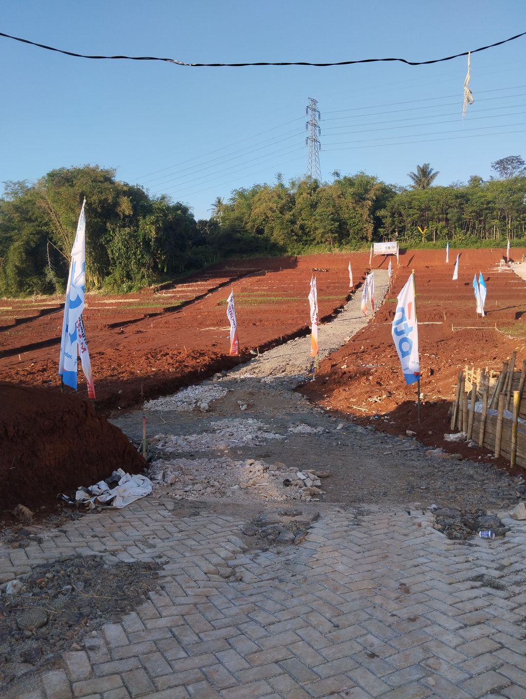 foto posisi tengah perumahan MARISON CIPAKU