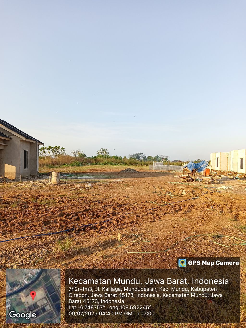 foto posisi tengah perumahan Mundu Riverside Regency