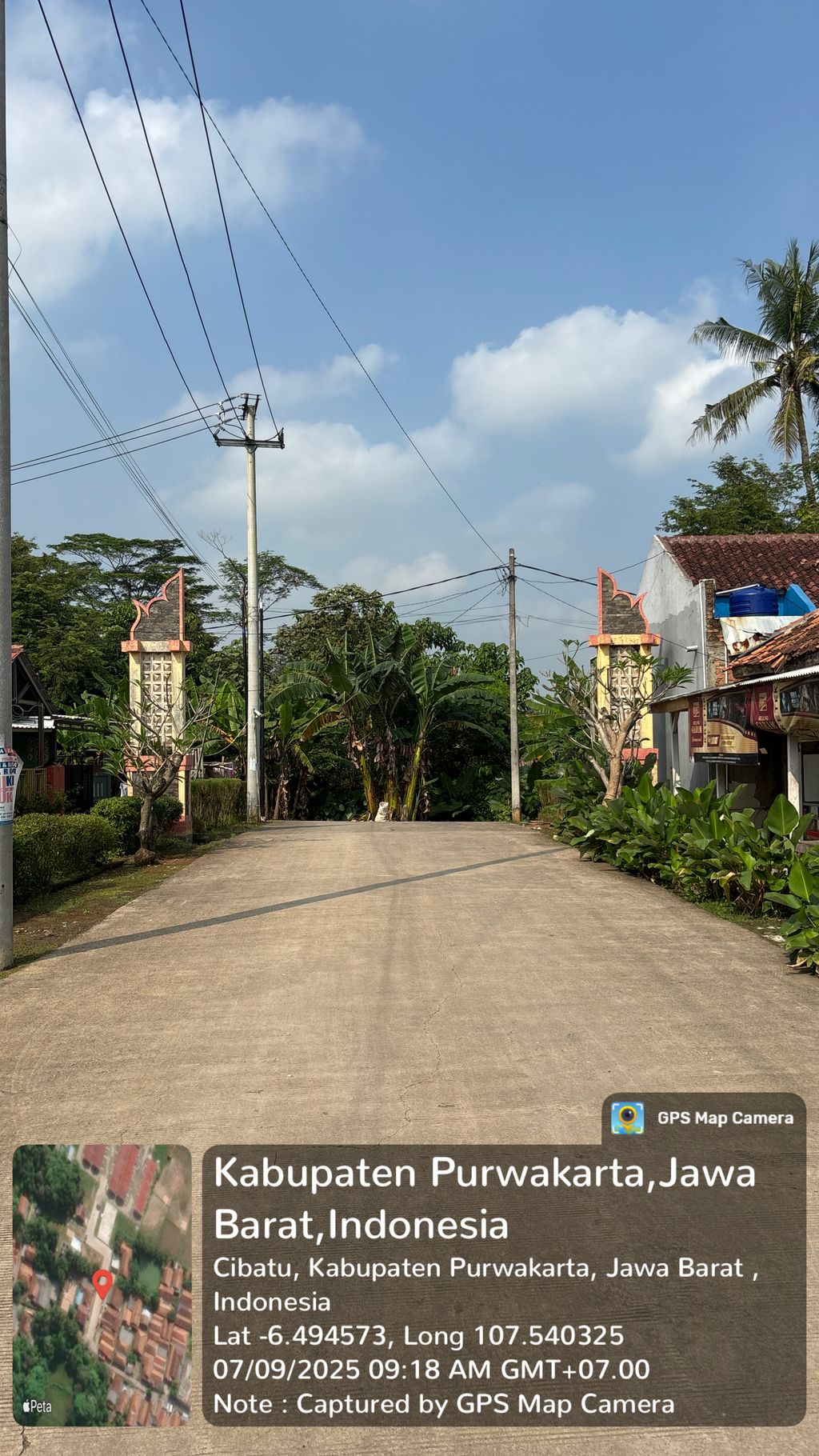 foto gerbang perumahan KARYAMEKAR RESIDENCE TAHAP 2