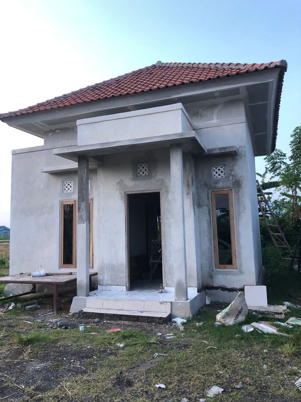 foto tampak rumah tipe 100 perumahan NAGATAMA GRAHA DAUHWARU