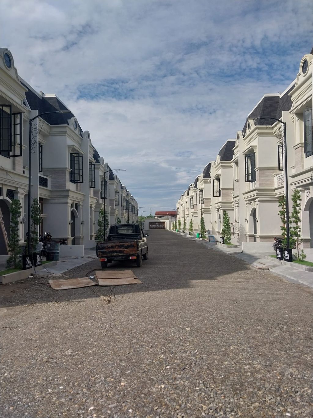 foto posisi tengah perumahan MARRIOTT SUITE PRIVATE RESIDENCE