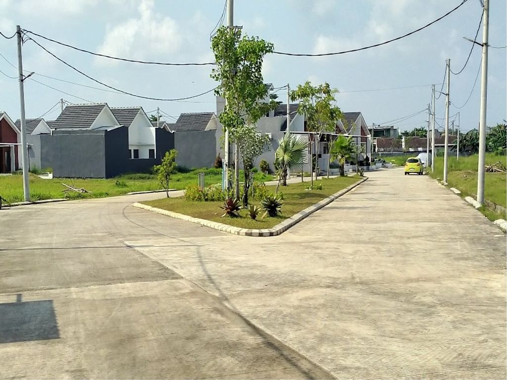 foto posisi tengah perumahan GRIYA RAJEG ESTIKA