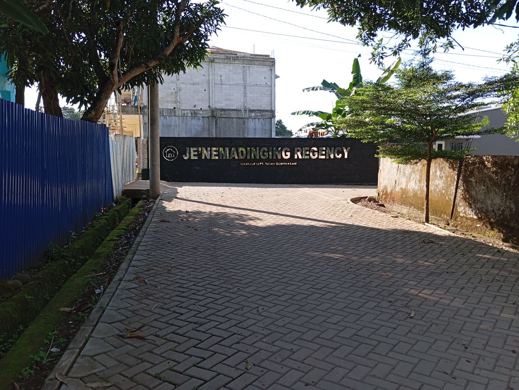 foto gerbang perumahan Je'nemadinging Regency Tahap IV