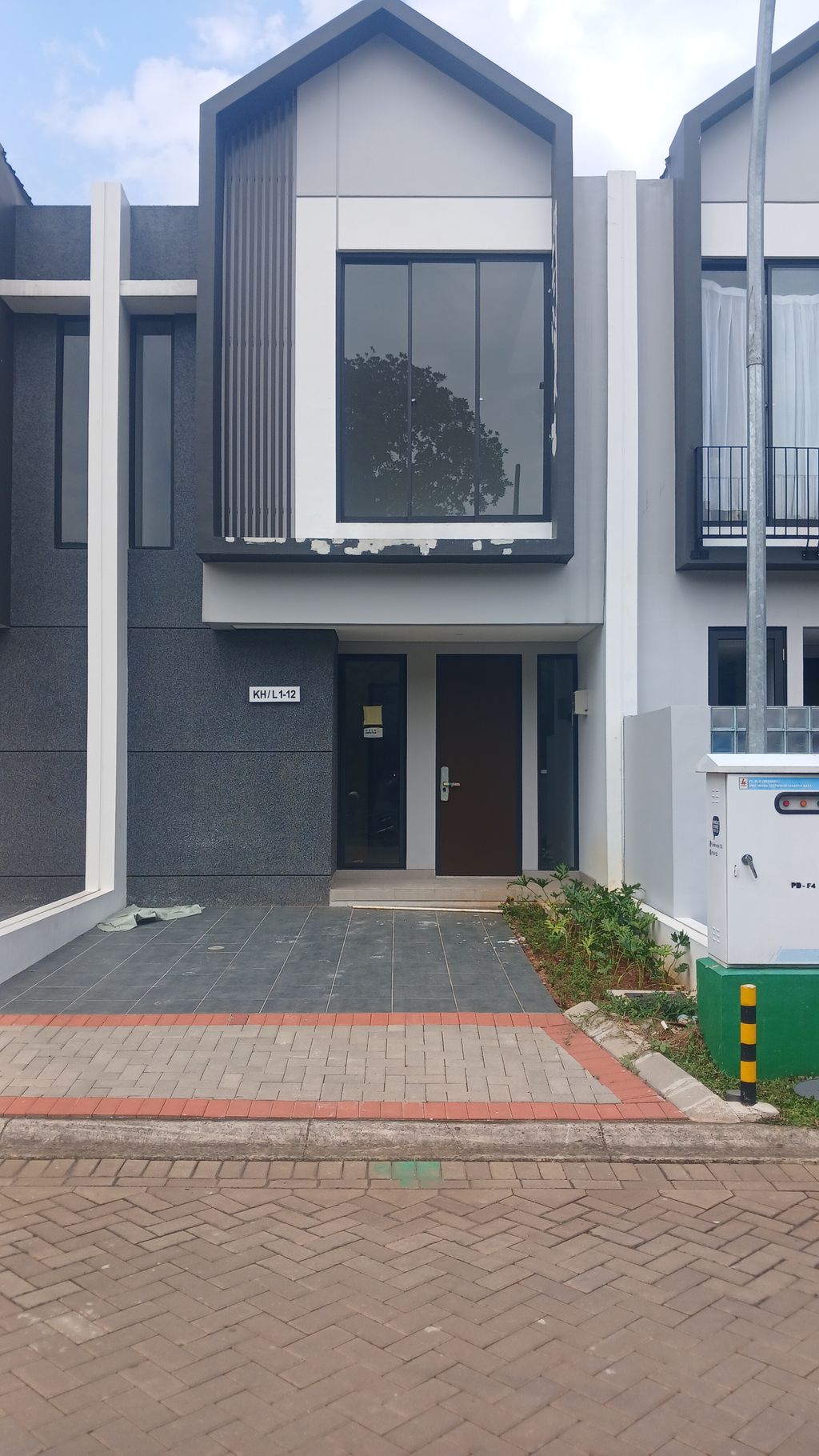 foto contoh rumah perumahan KEBAYORAN PIAZZA HARMONY 3