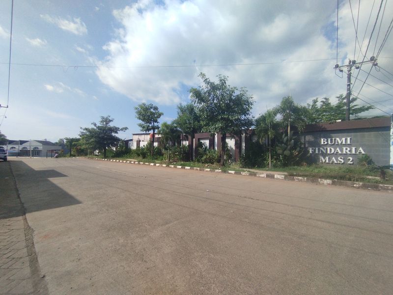 foto gerbang perumahan BUMI FINDARIA MAS 2