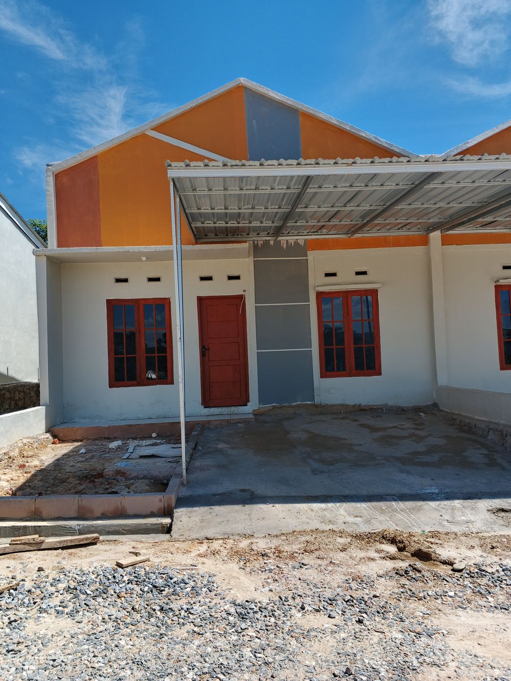 foto contoh rumah perumahan RATU BUMI 2