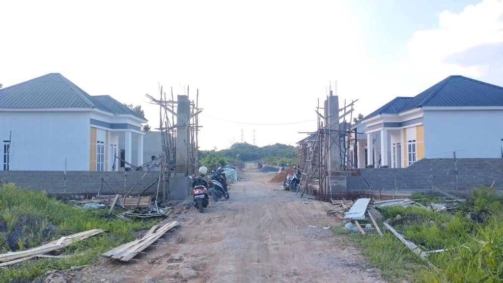 foto gerbang perumahan Grand Pangeran Permai