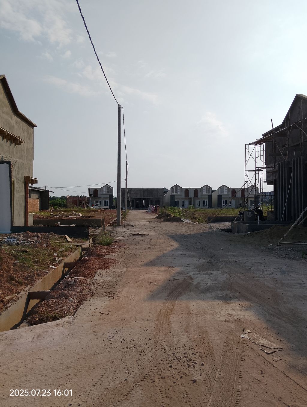 foto posisi tengah perumahan CENTER PARK MELODY