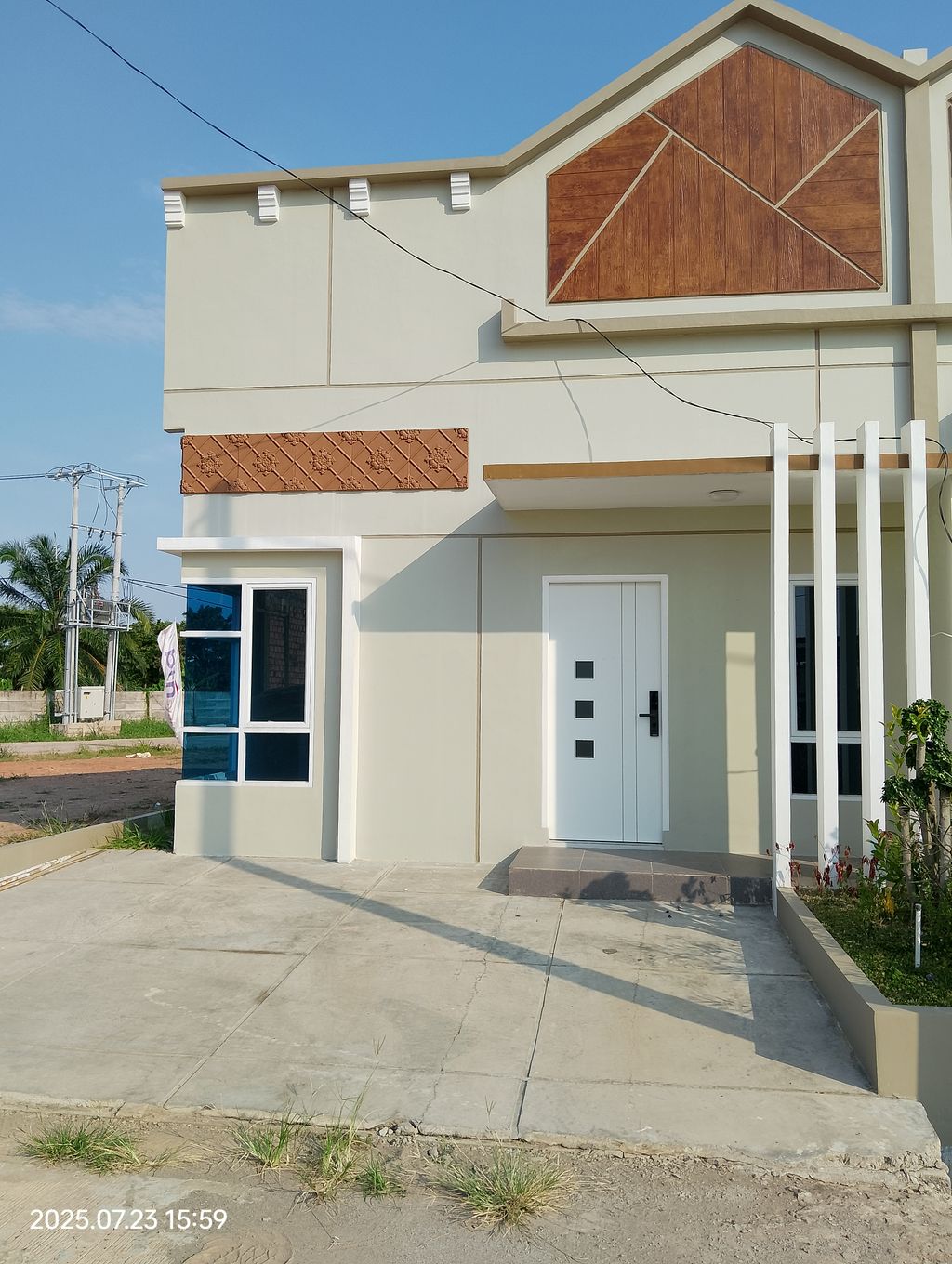 foto contoh rumah perumahan CENTER PARK MELODY