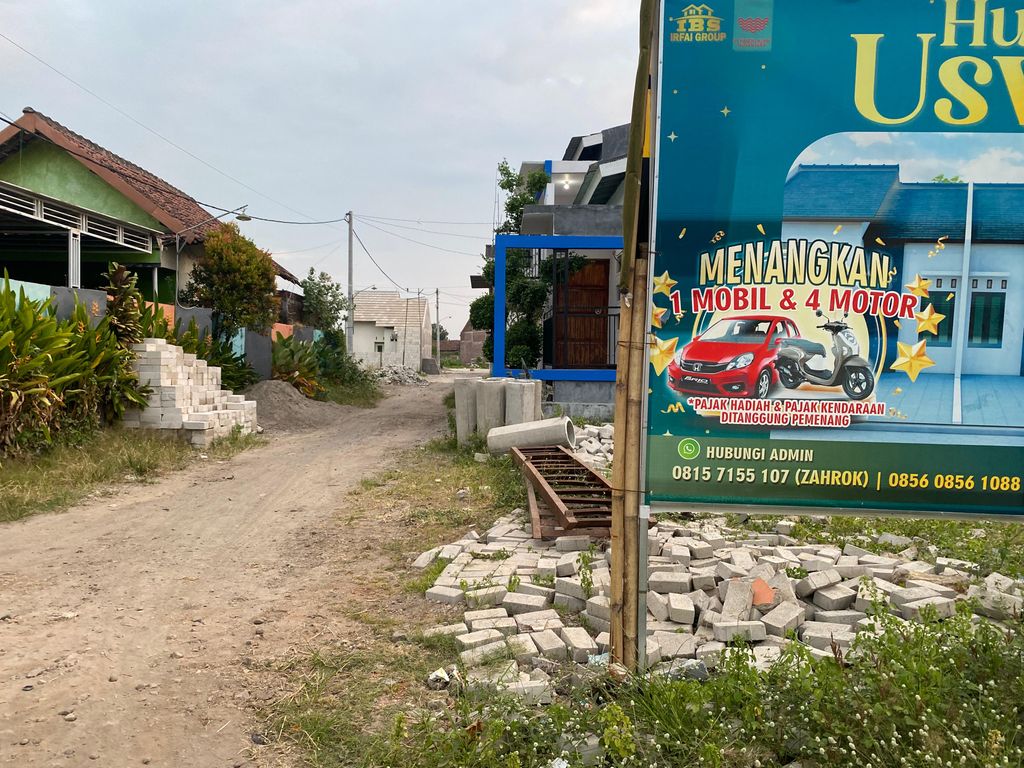 foto gerbang perumahan HUNIAN USWAH