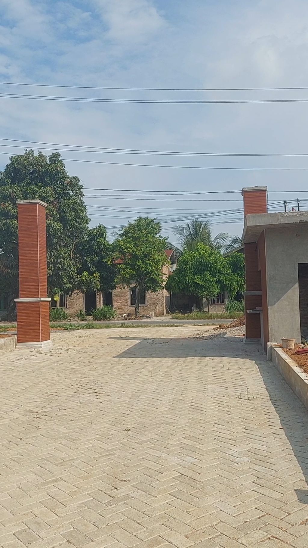 foto gerbang perumahan BINTANG AIRNAV RESIDENCE PESONA 7