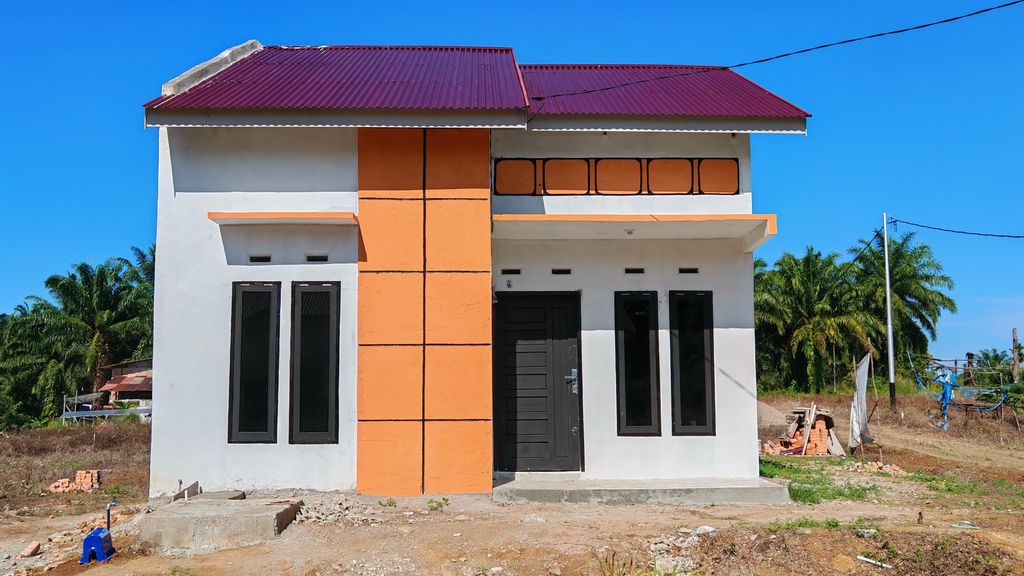 foto tampak rumah tipe SR 36/102 m2 perumahan SANJAYA RESIDENCE