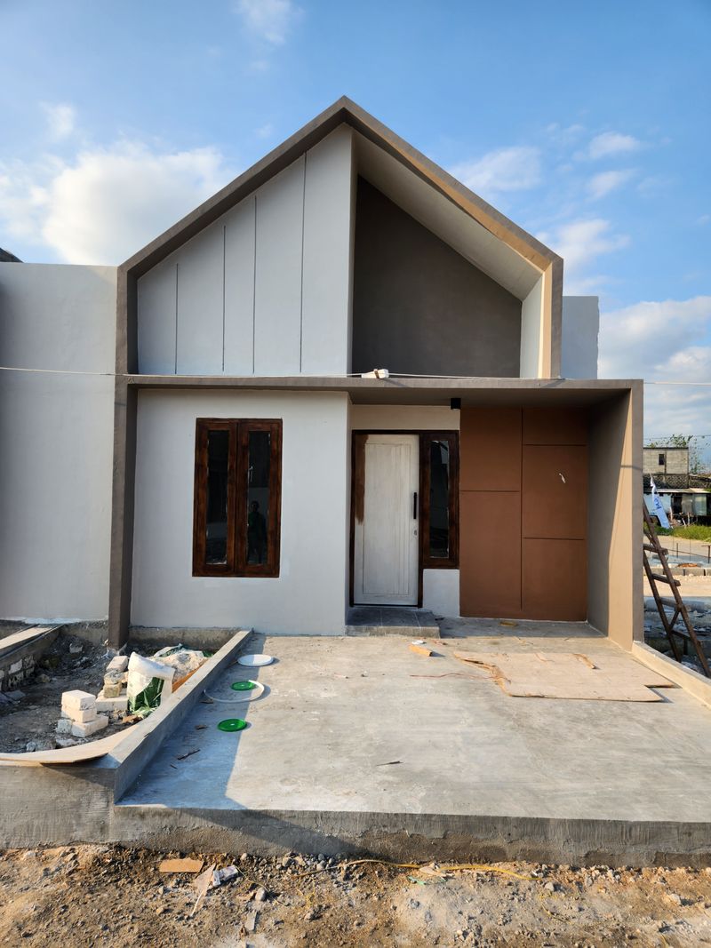 foto contoh rumah perumahan TEBALO TERRACE