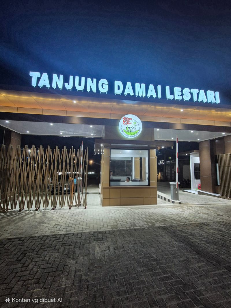 foto gerbang perumahan PERUMAHAN TANJUNG DAMAI LESTARI