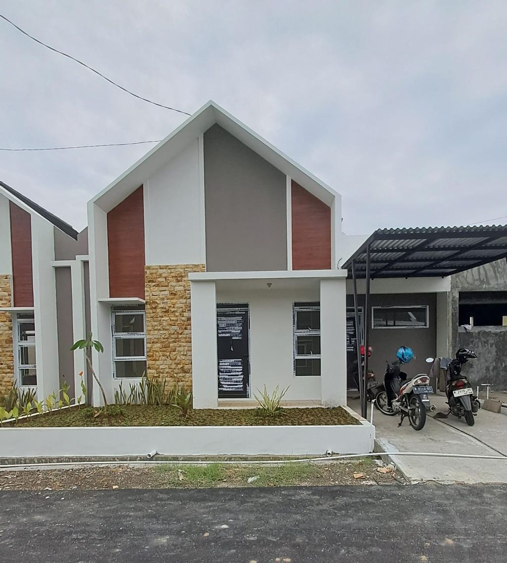foto tampak rumah tipe Blok D perumahan GRAND FAZA