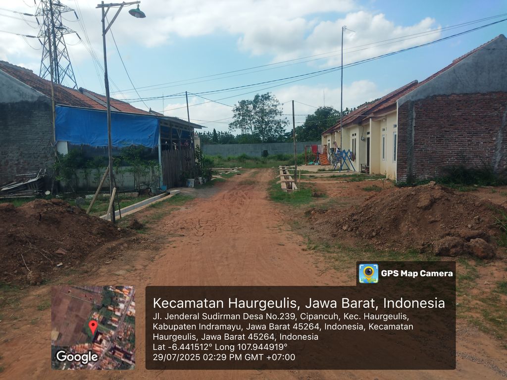 foto posisi tengah perumahan GRIYA MULIA CIPANCUH