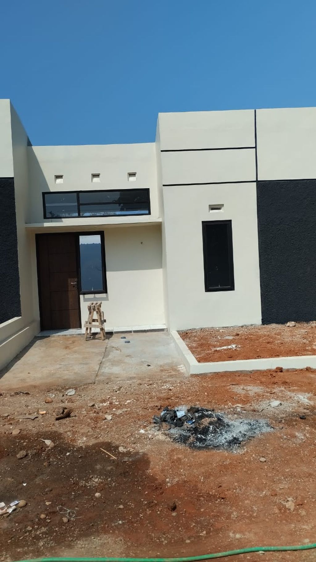 foto tampak rumah tipe 30/63 perumahan PERUM MARISON REGENCY KUWASEN
