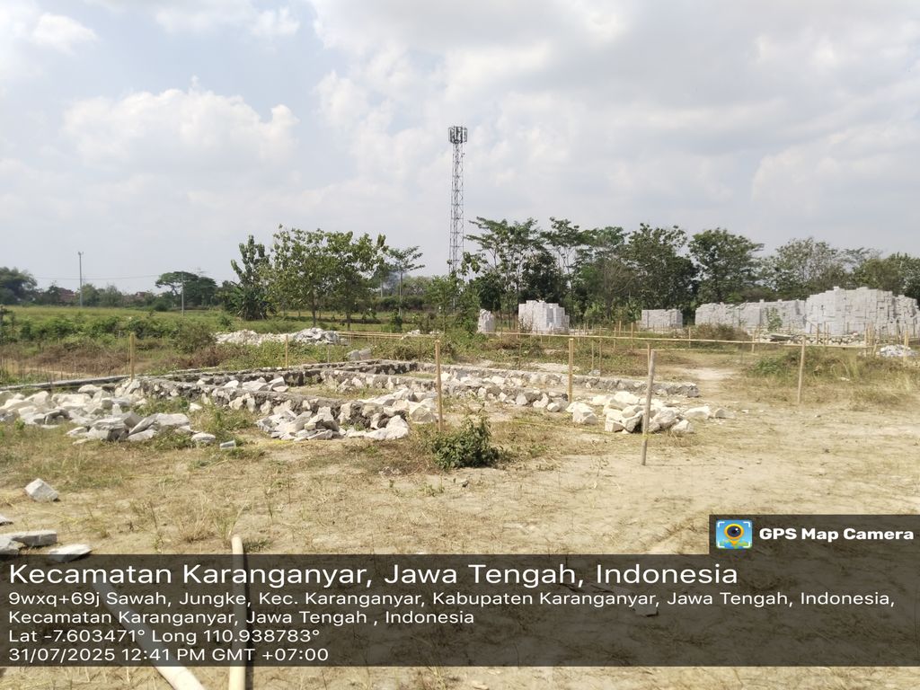 foto gerbang perumahan PURI KAHIYANGAN ASRI LALUNG 4
