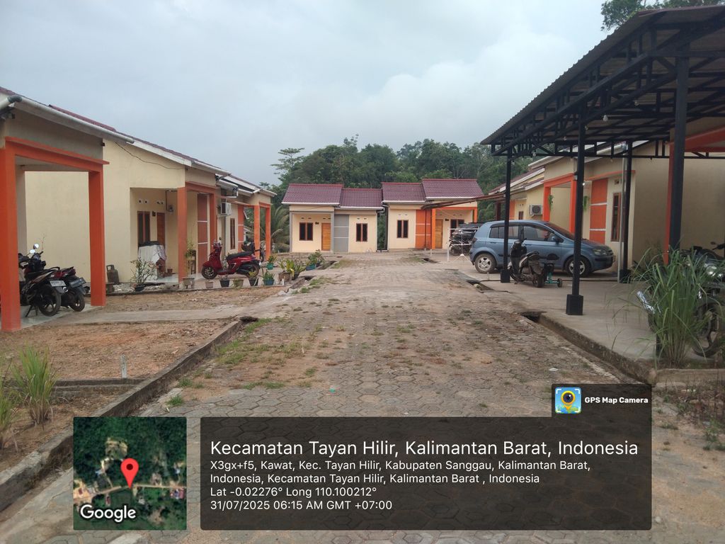 foto gerbang perumahan Griya Hujan Emas