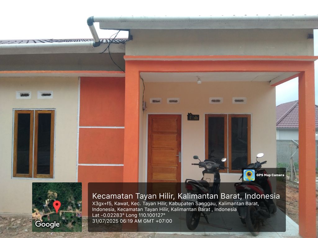 foto contoh rumah perumahan Griya Hujan Emas